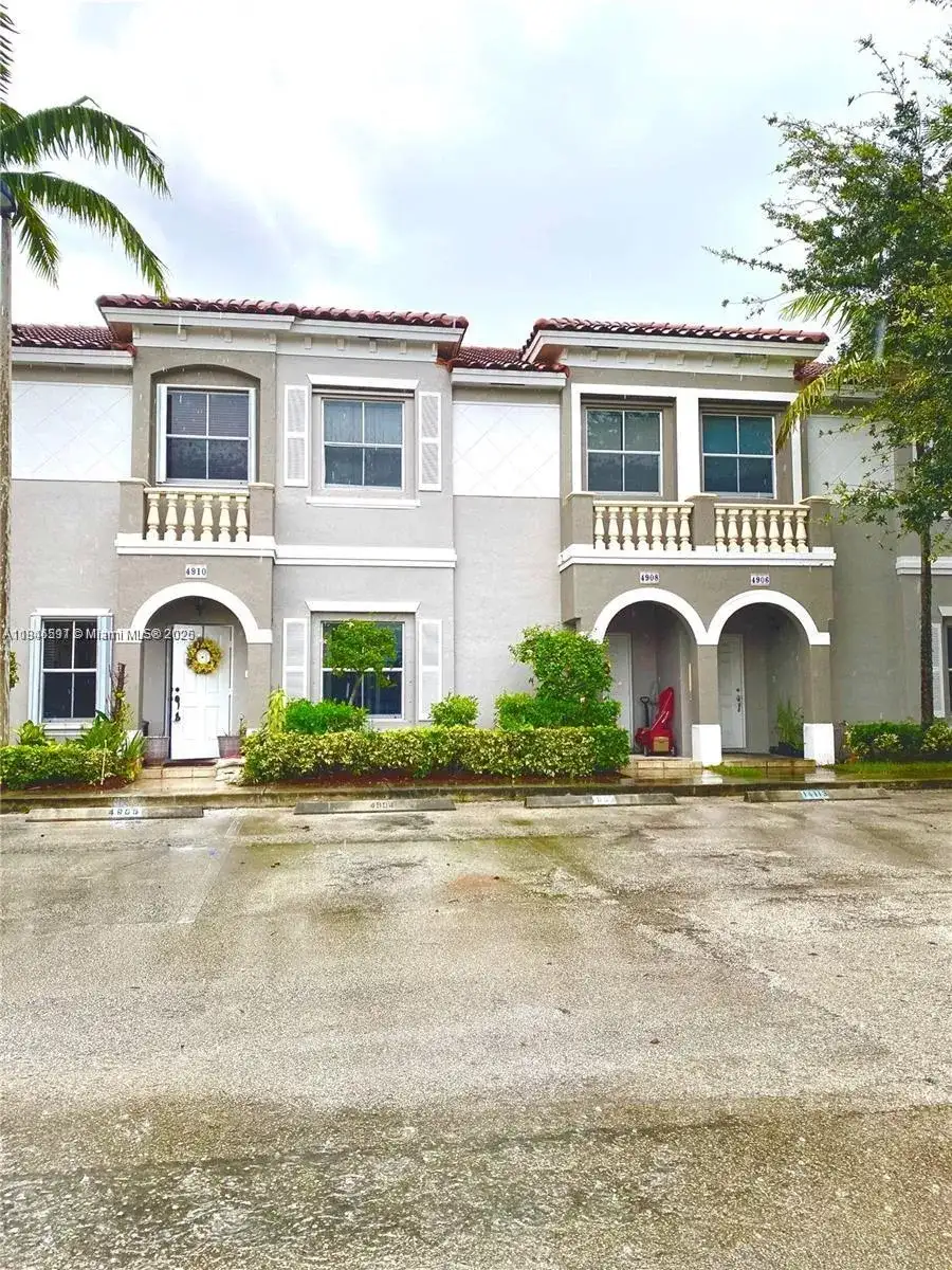 4908 SW 141st Ave # 3, Miramar FL 33027 photo 2
