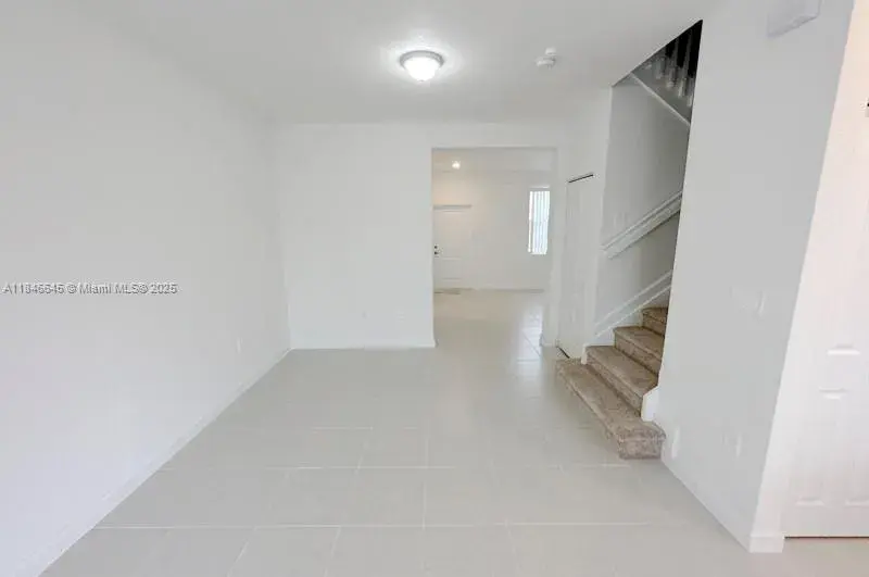 12432 NW 23rd Ct, Miami FL 33167