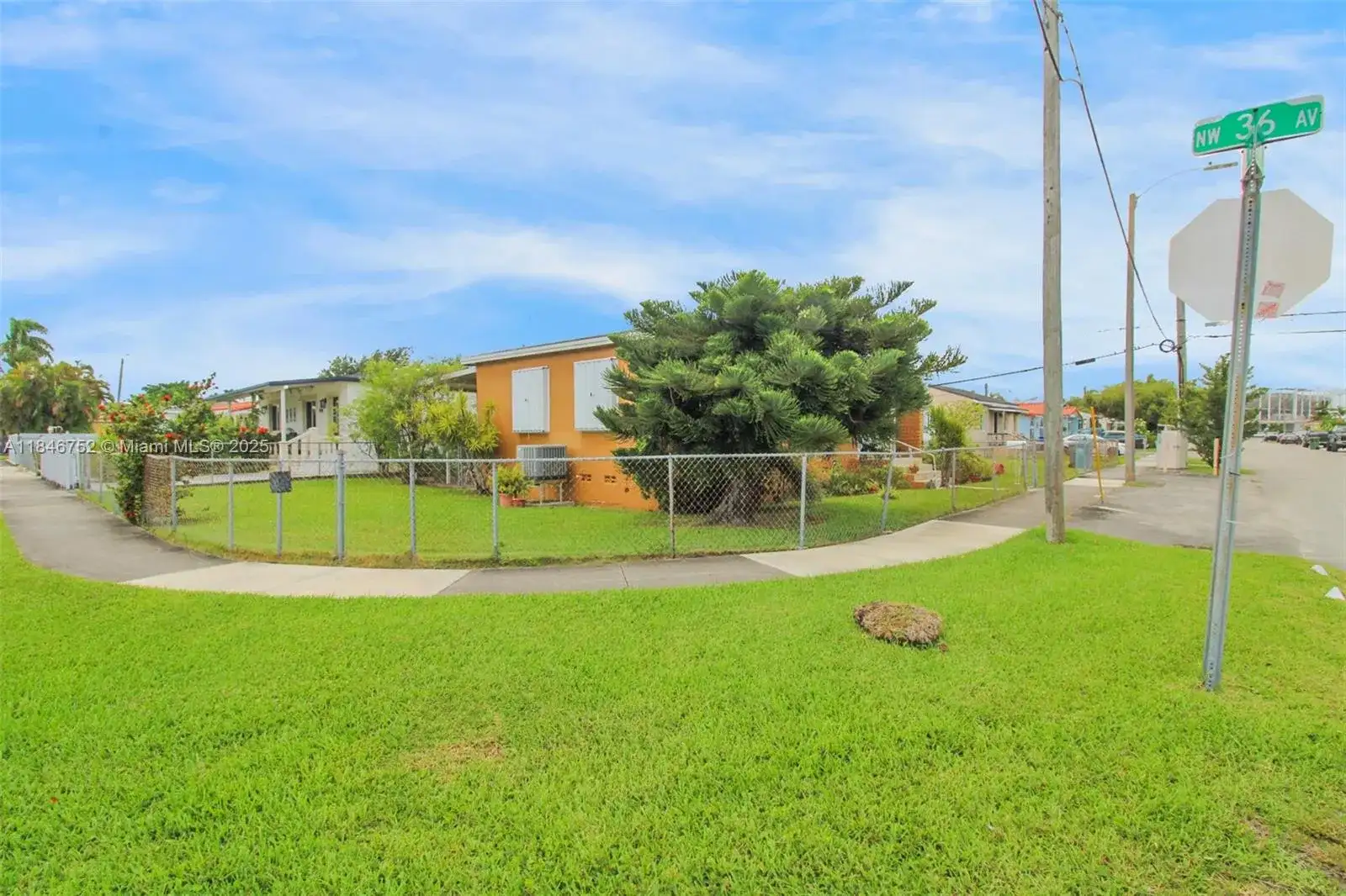 3600 NW 19th Ter, Miami FL 33125 photo 4