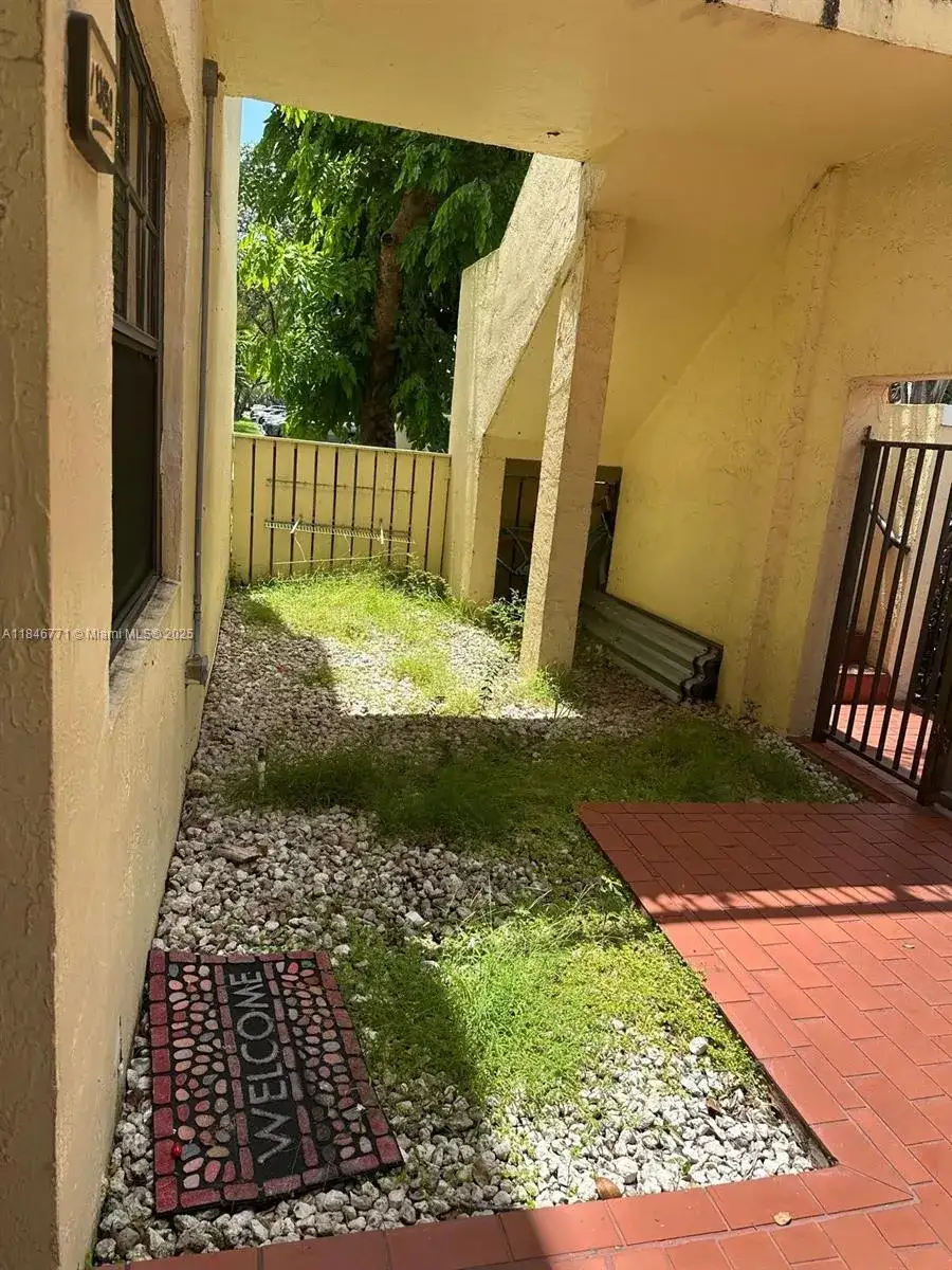 13050 SW 88th Ter N # 106, Miami FL 33186 photo 3
