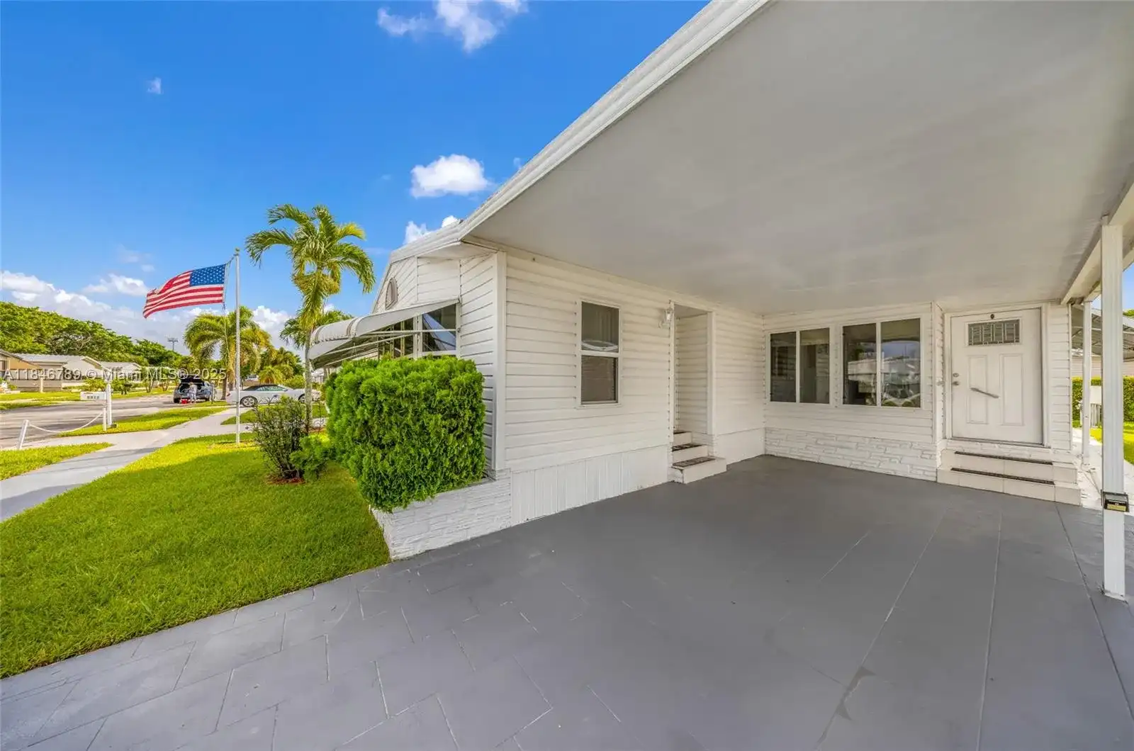 5298 NW 4th Ter, Deerfield Beach FL 33064