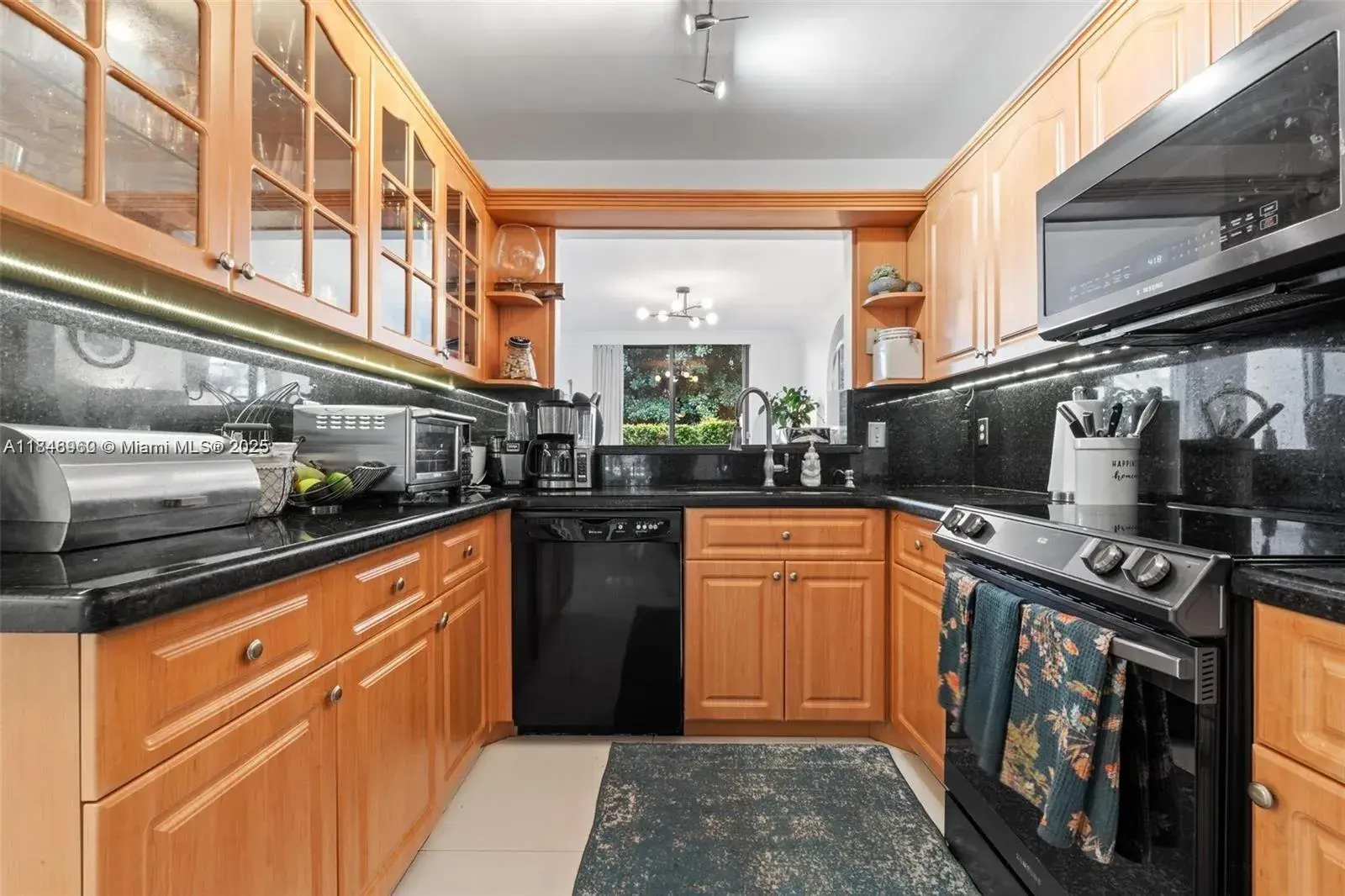 9809 Costa Del Sol Blvd # 102, Doral FL 33178