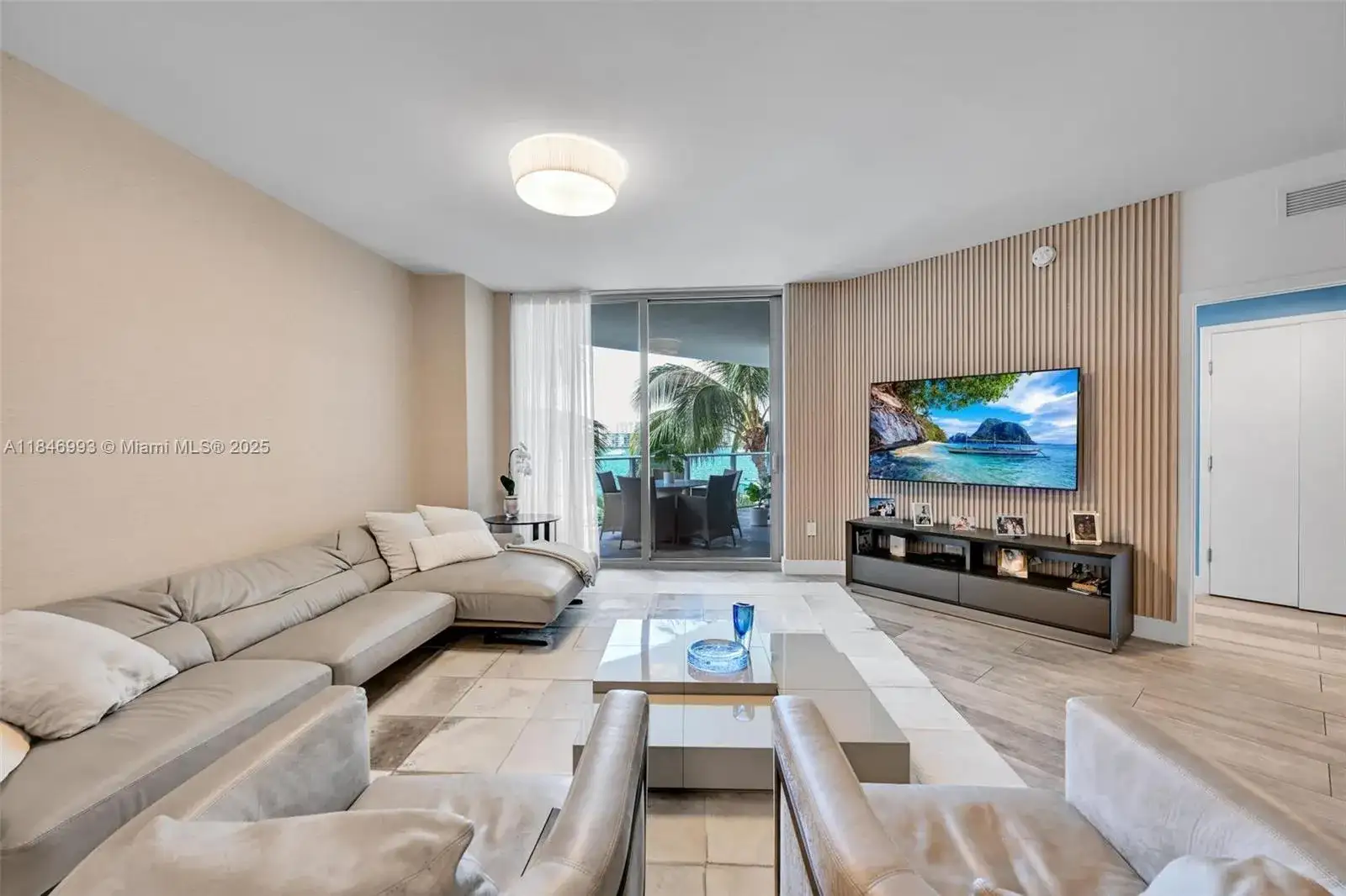 17111 Biscayne Blvd # 207, North Miami Beach FL 33160 photo 3