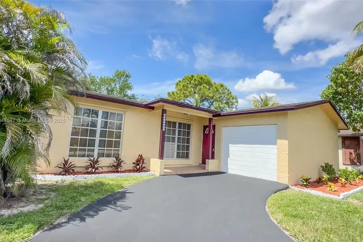 12020 NW 34th Pl, Sunrise FL 33323