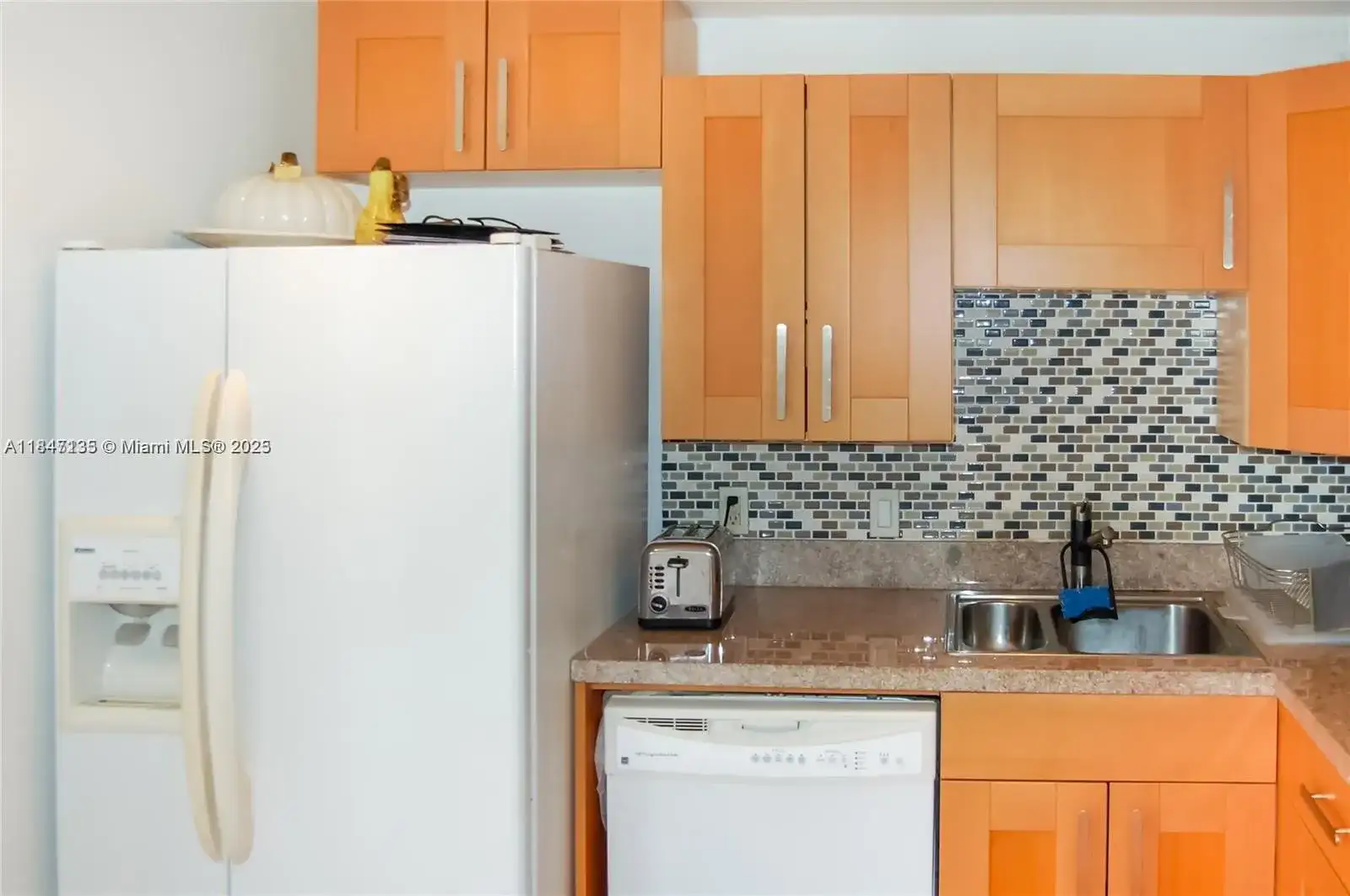 3401 N Country Club Dr # 706, Aventura FL 33180 photo 3