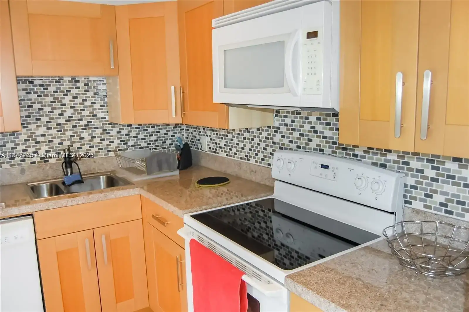 3401 N Country Club Dr # 706, Aventura FL 33180 photo 4