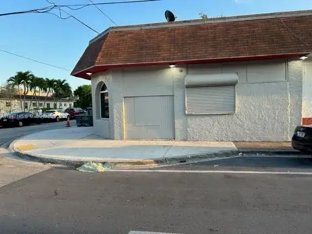 1400 SW 6th St, Miami FL 33135 photo 3
