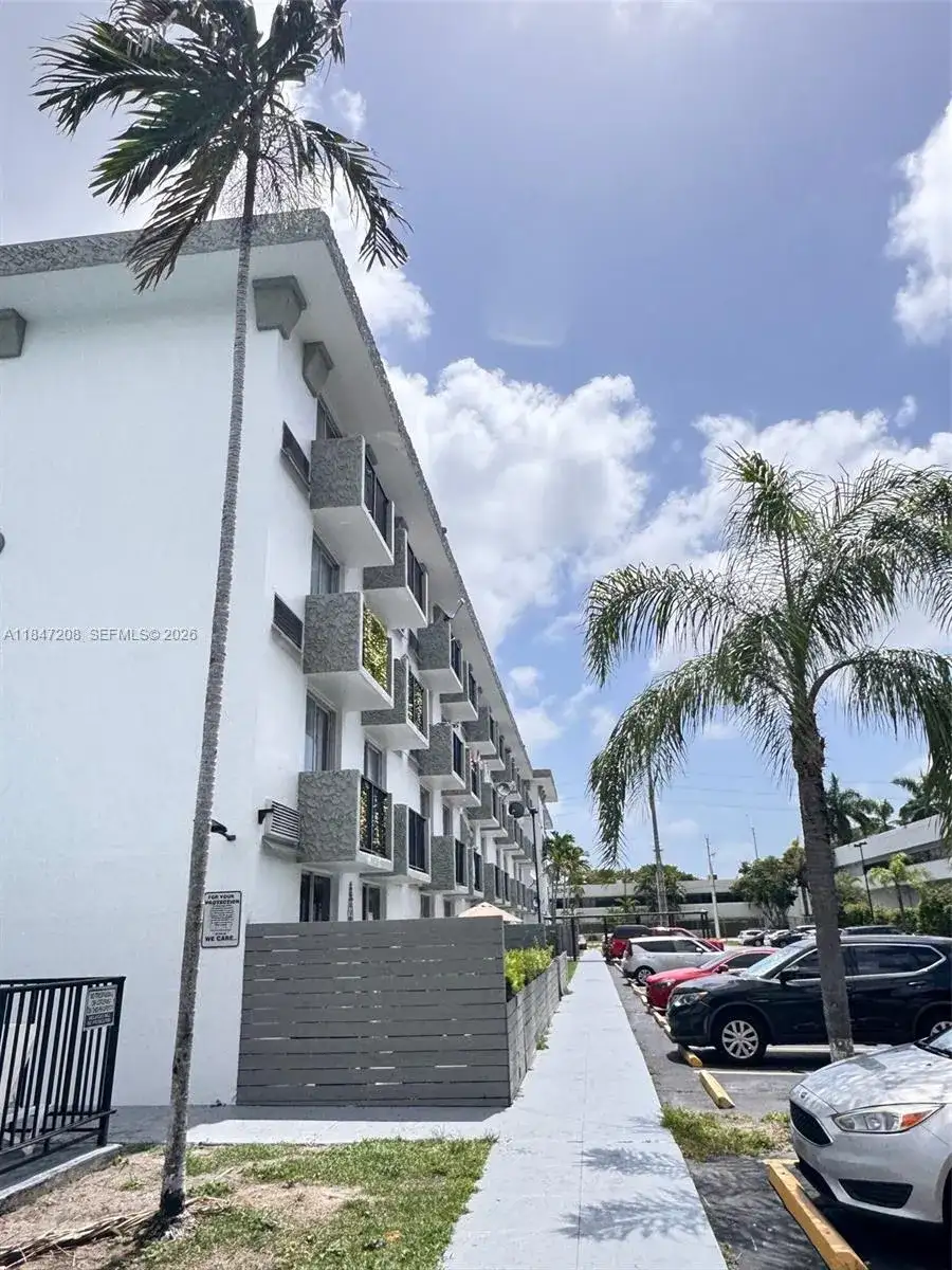 16450 NW 2nd Ave # 207, Miami FL 33169 photo 2