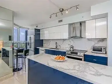 4775 Collins Ave # 2105, Miami Beach FL 33140 photo 2