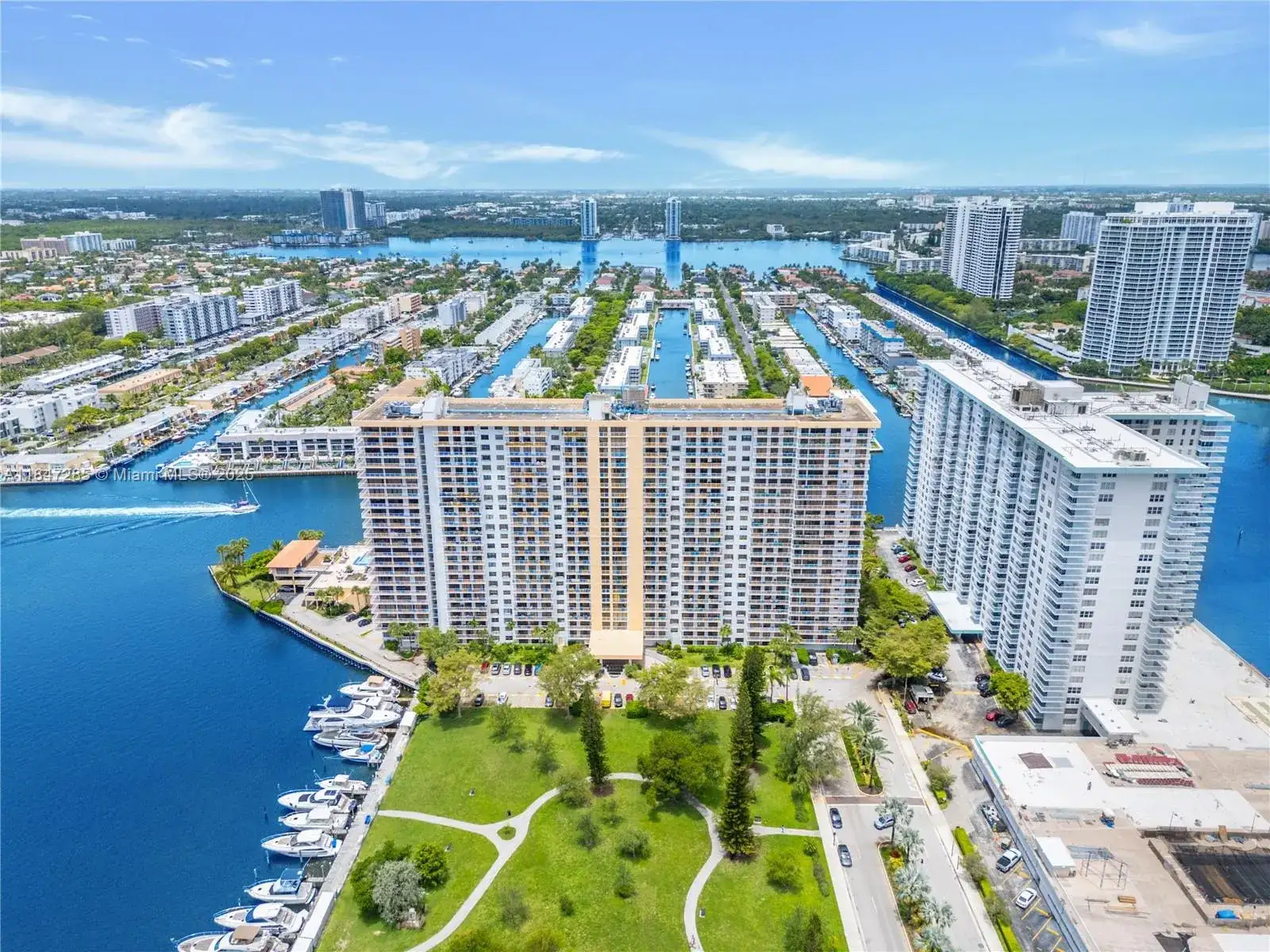 290 174th St # 1006, Sunny Isles Beach FL 33160 photo 2
