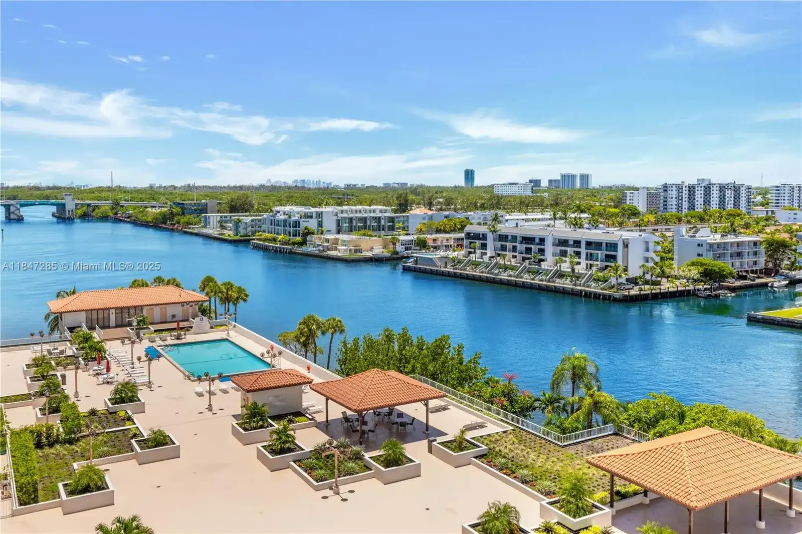 290 174th St # 1006, Sunny Isles Beach FL 33160 photo 4