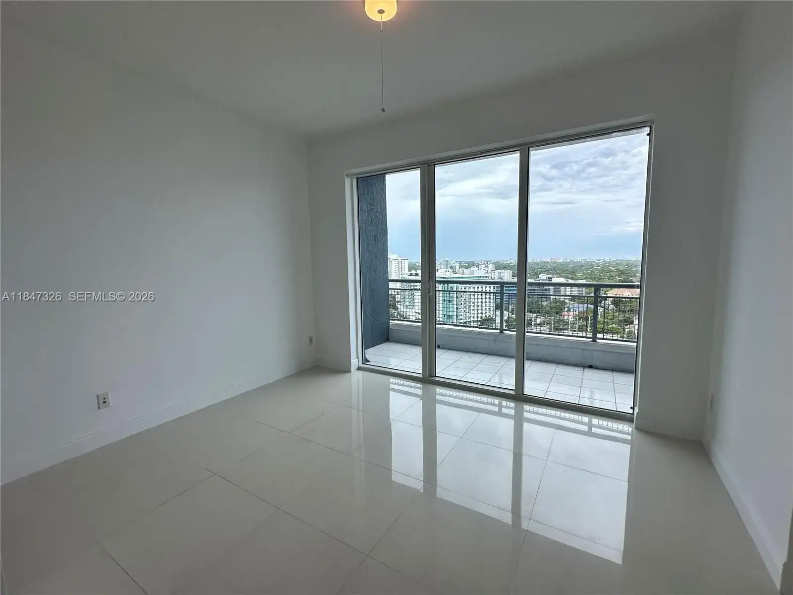 60 SW 13th St # 1605, Miami FL 33130 photo 5