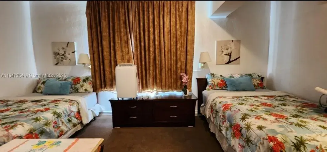 6345 Collins Ave # 21, Miami Beach FL 33141