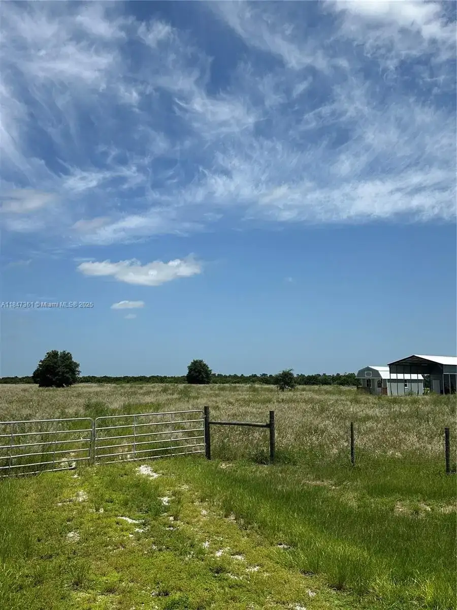 6000 Farmgirl Ave, Other City - In The State Of Florida FL 33960 photo 3