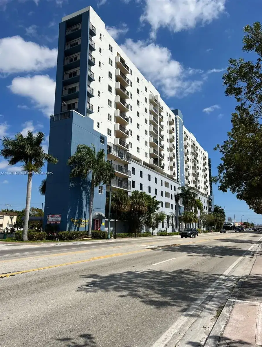 6355 SW 8th St, Miami FL 33144 photo 2