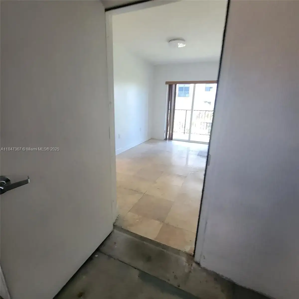 6355 SW 8th St, Miami FL 33144 photo 4