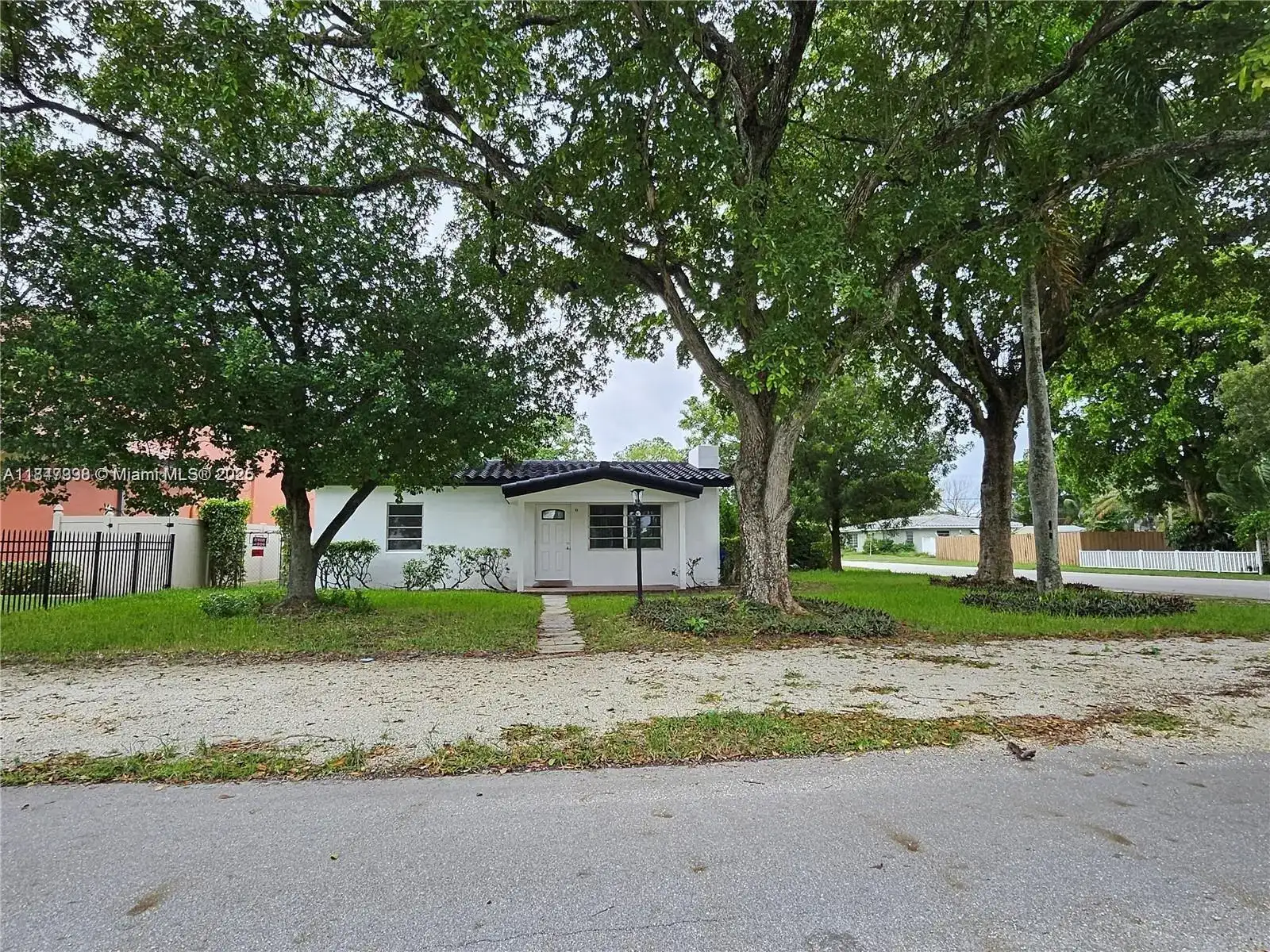 700 NE 7th St, Pompano Beach FL 33060 photo 2