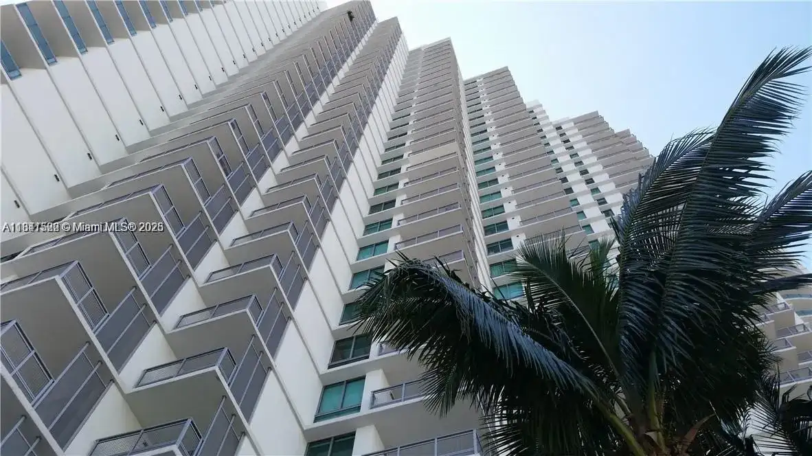 350 S Miami Ave # 1907, Miami FL 33130 photo 2