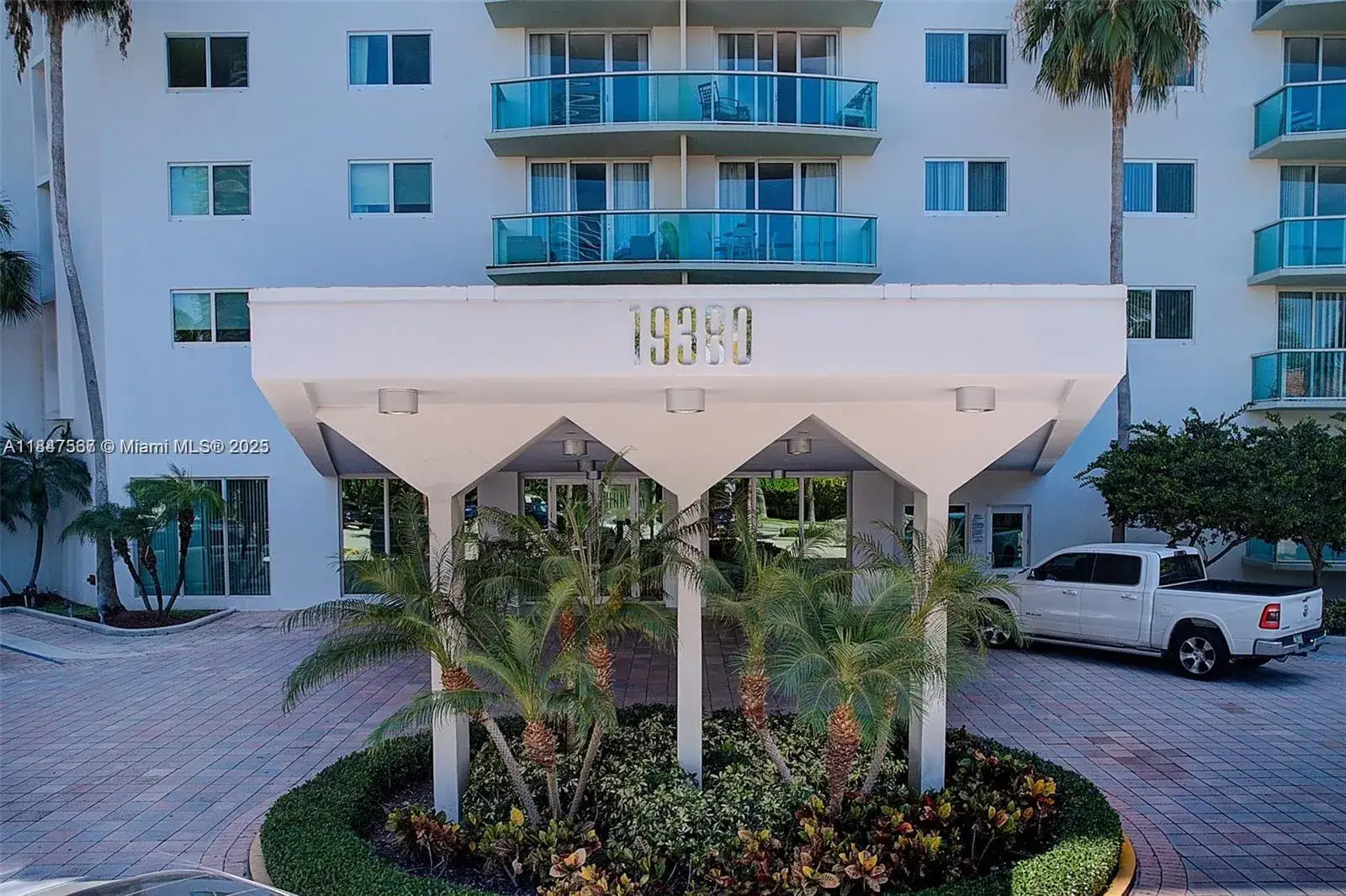 19380 Collins Ave # 802, Sunny Isles Beach FL 33160