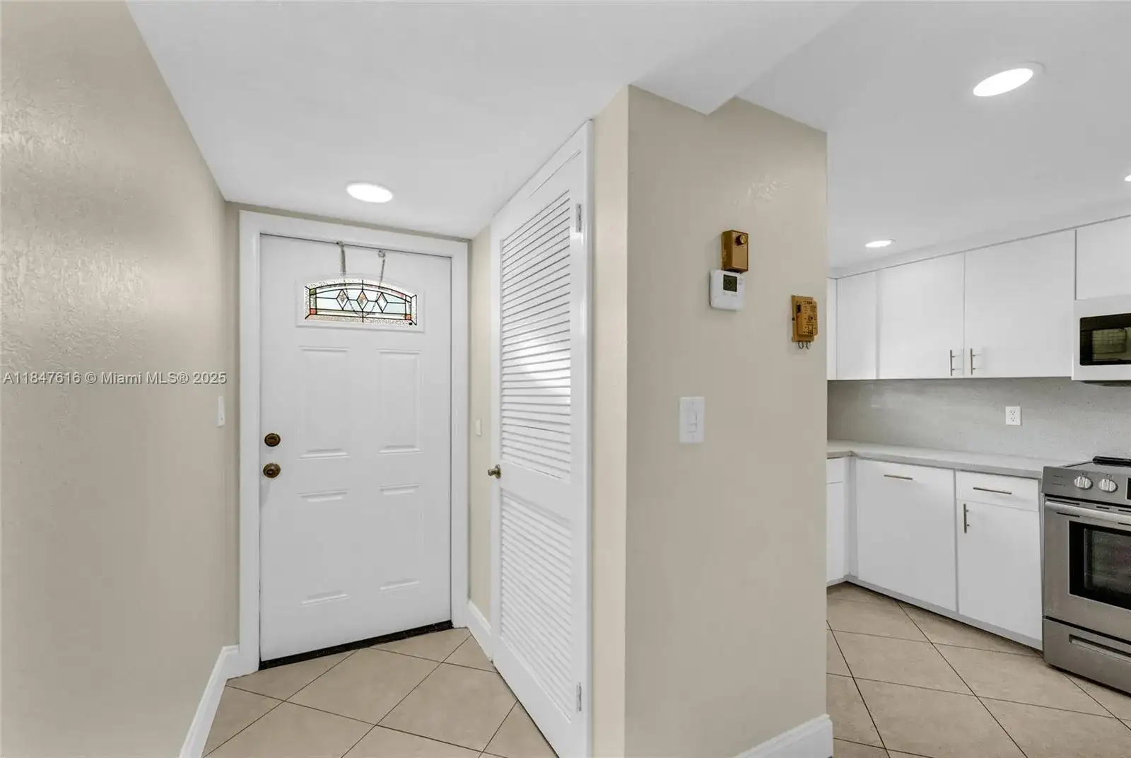 681 S Hollybrook Dr # 109, Pembroke Pines FL 33025 photo 2