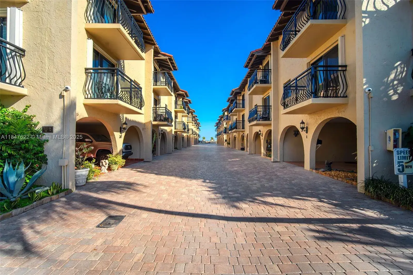 1616 Atlantic Blvd # 6, Key West FL 33040