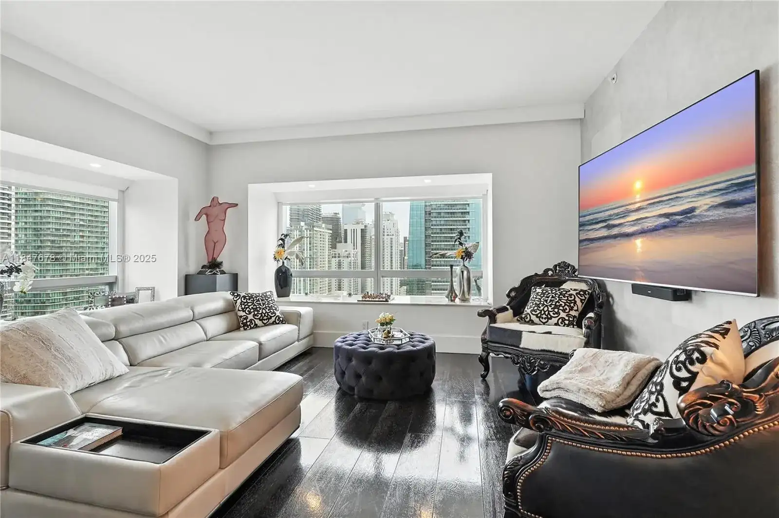 1435 Brickell Ave # 3512, Miami FL 33131 photo 2
