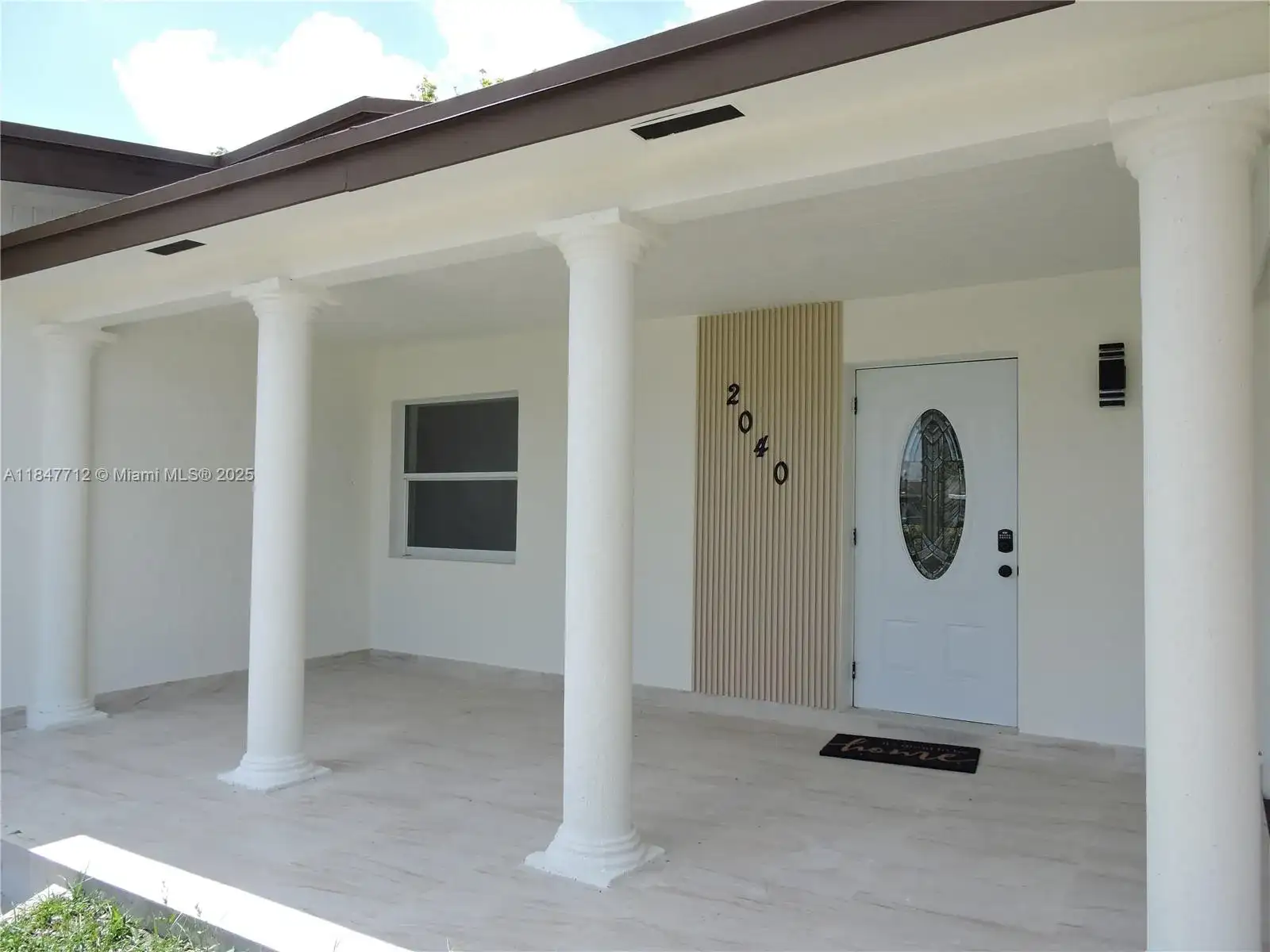 2040 NW 185th Ter, Miami Gardens FL 33056 photo 2