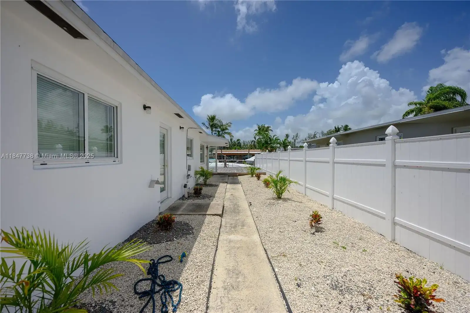 1453 NW 10th St # 2, Dania Beach FL 33004 photo 2