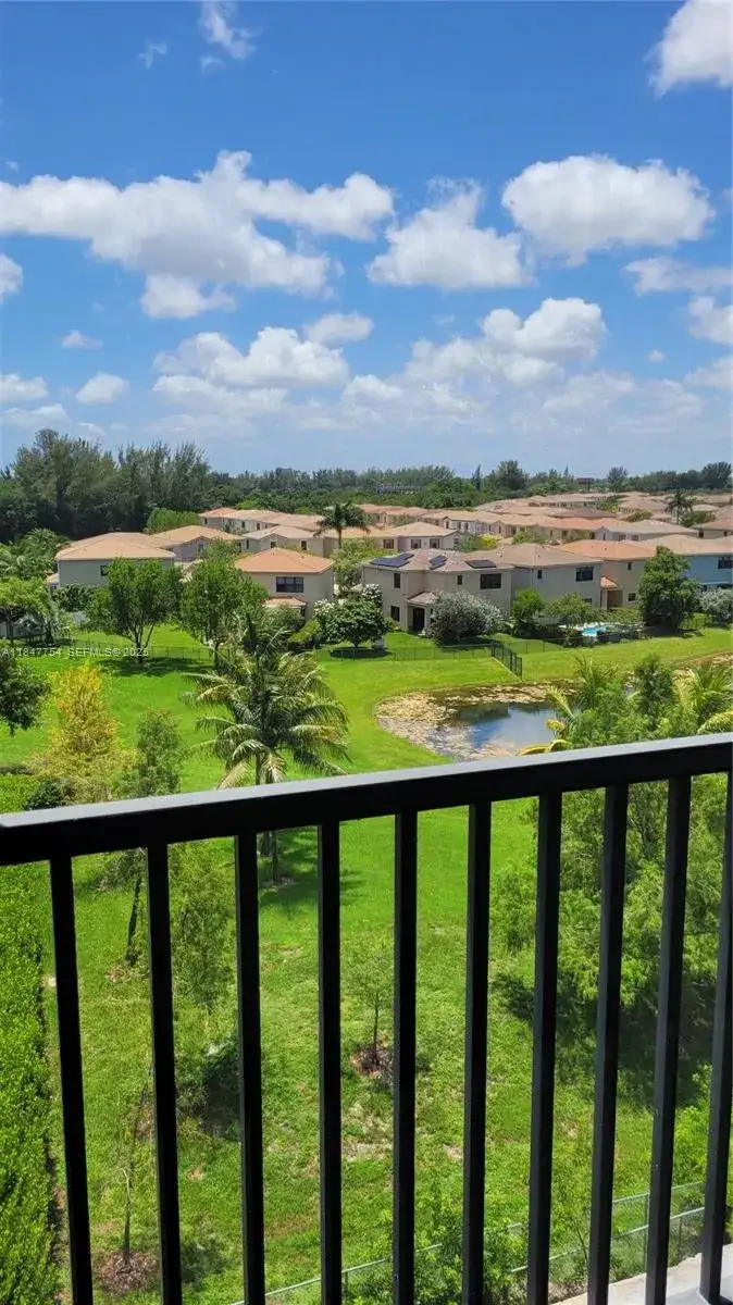 900 NE 195th St # 620, Miami FL 33179 photo 5