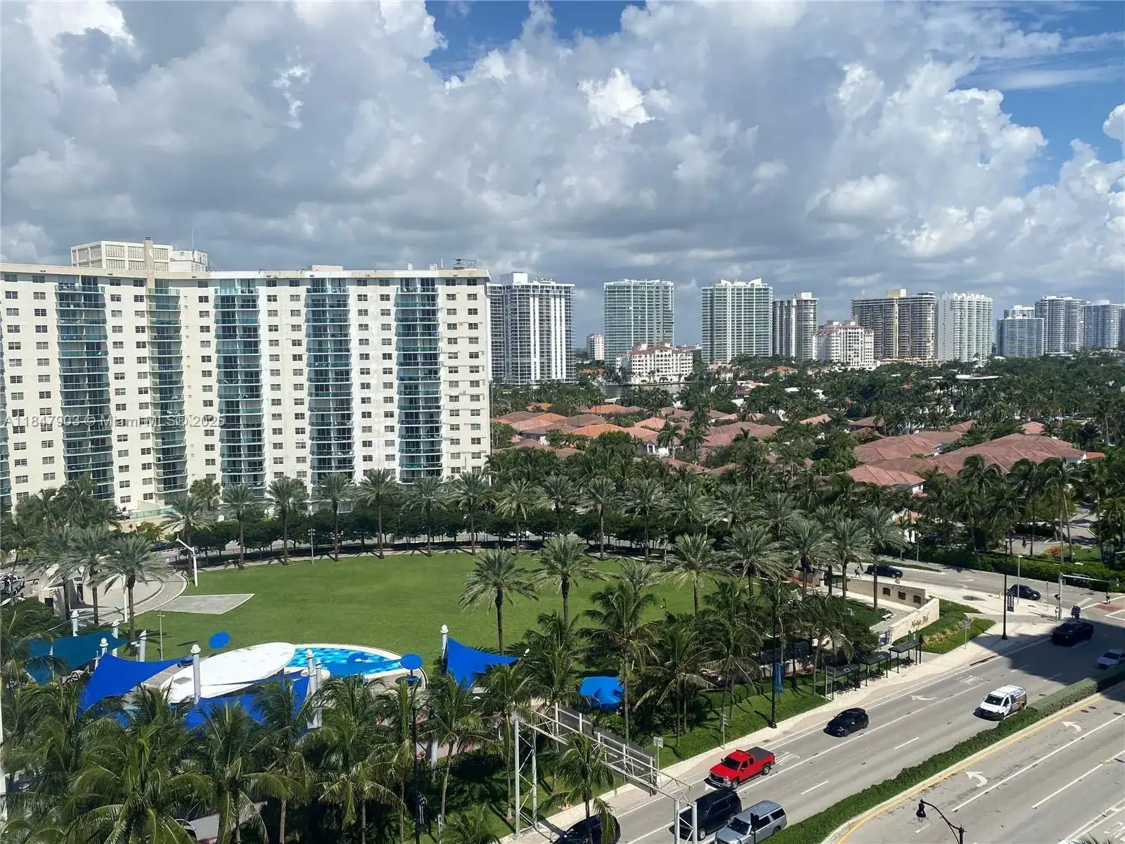 19201 Collins Ave # 733, Sunny Isles Beach FL 33160 photo 2