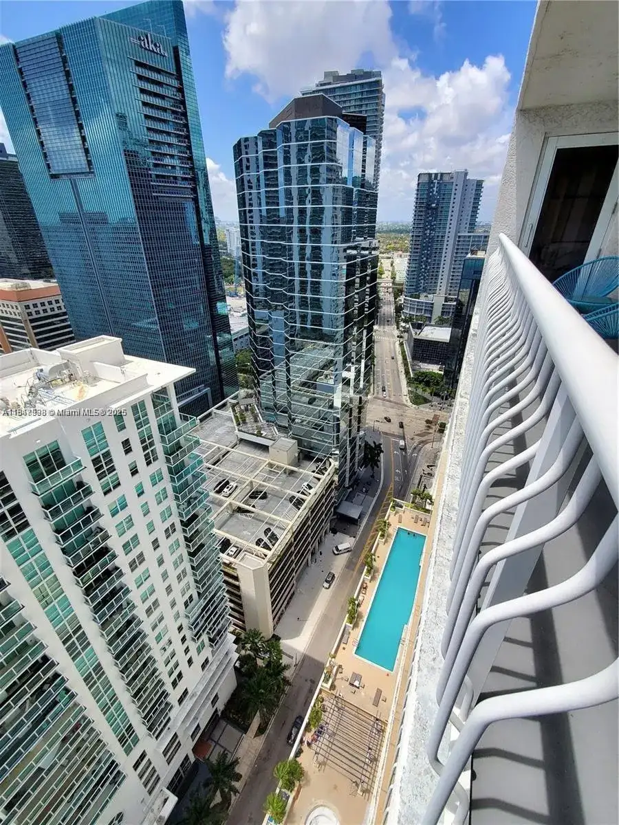 1200 Brickell Bay Dr # 3309, Miami FL 33131 photo 2