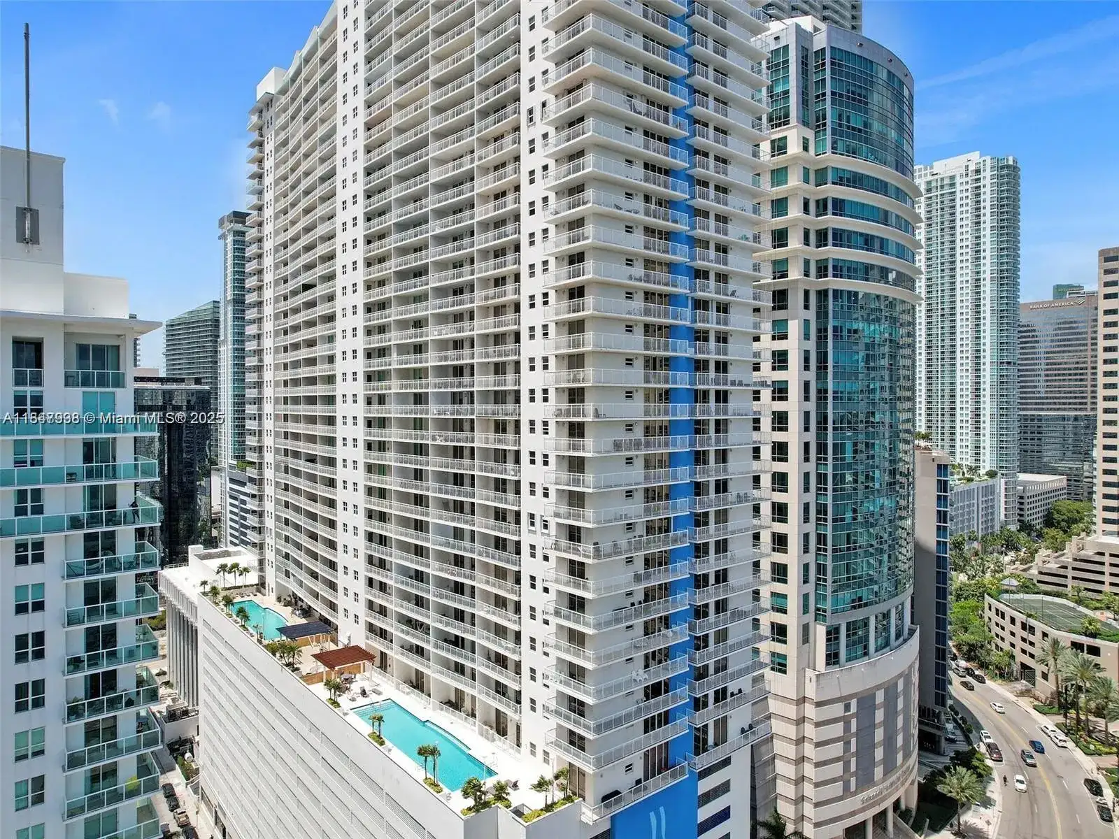 1200 Brickell Bay Dr # 3309, Miami FL 33131 photo 3