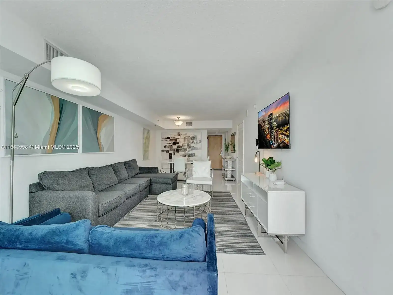 1200 Brickell Bay Dr # 3309, Miami FL 33131 photo 4