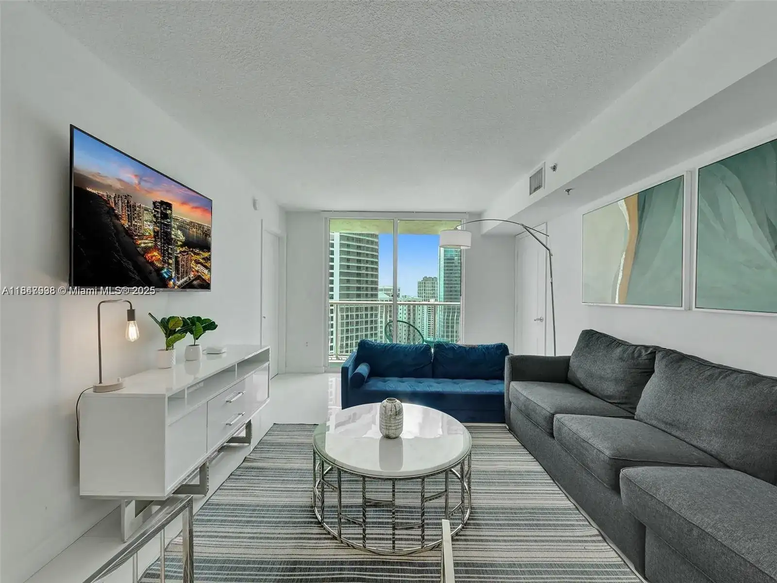 1200 Brickell Bay Dr # 3309, Miami FL 33131 photo 5