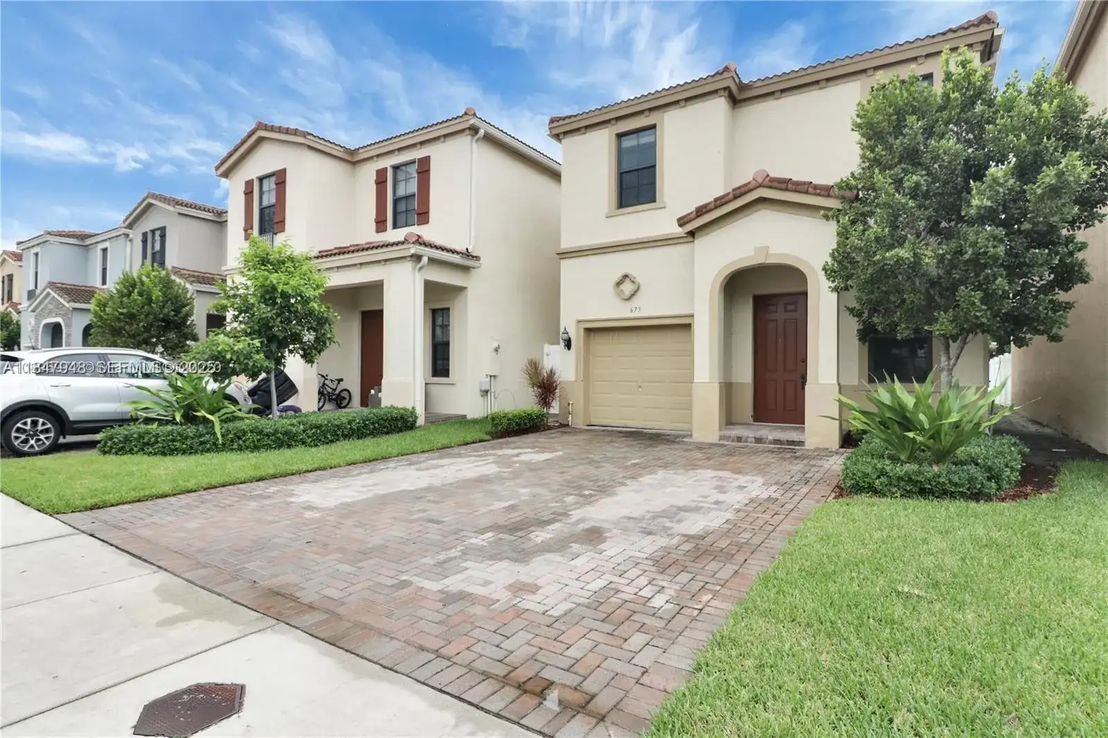 673 NE 191st St, Miami FL 33179 photo 3