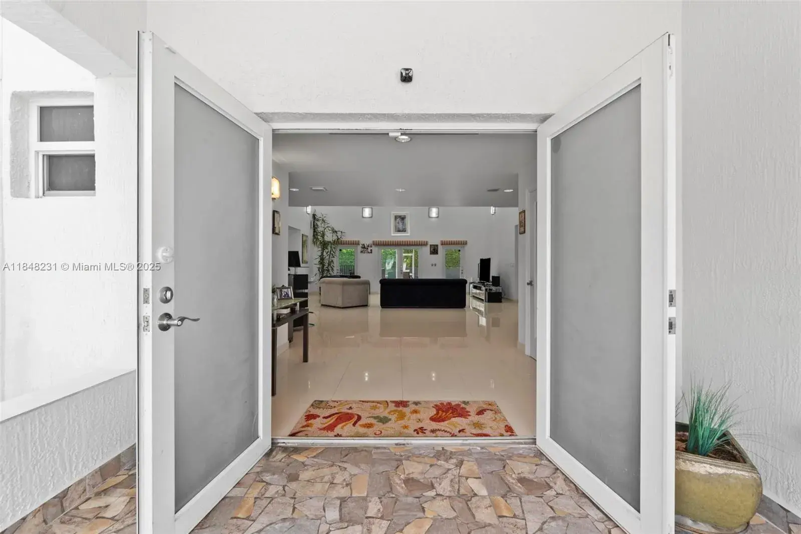 5045 SW 67th Ave, South Miami FL 33155