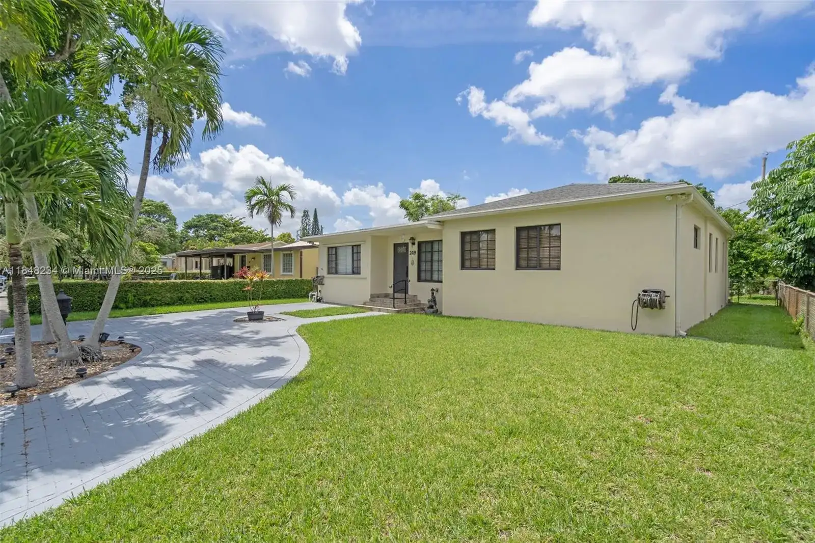 249 Carlisle Dr, Miami Springs FL 33166 photo 2