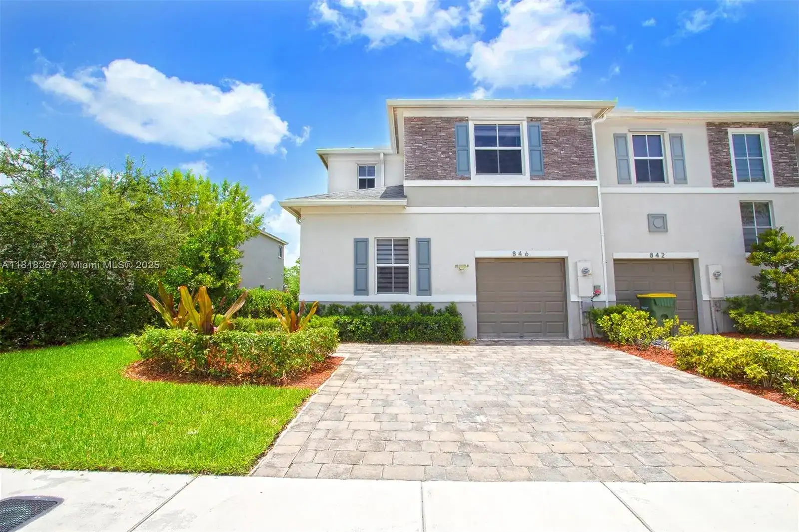 846 SE 19th St, Homestead FL 33034 photo 2