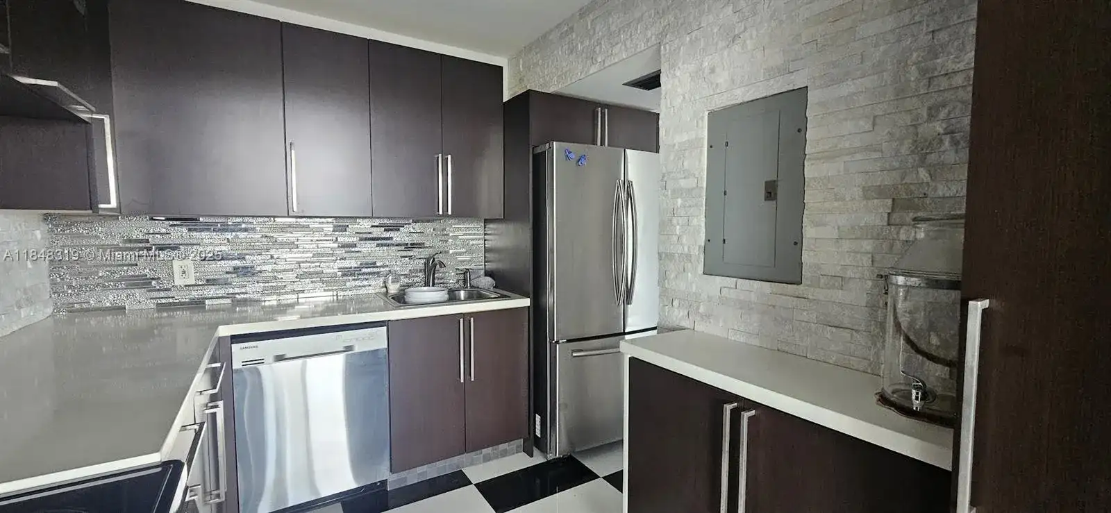 2025 NE 164th St # 914, North Miami Beach FL 33162 photo 3