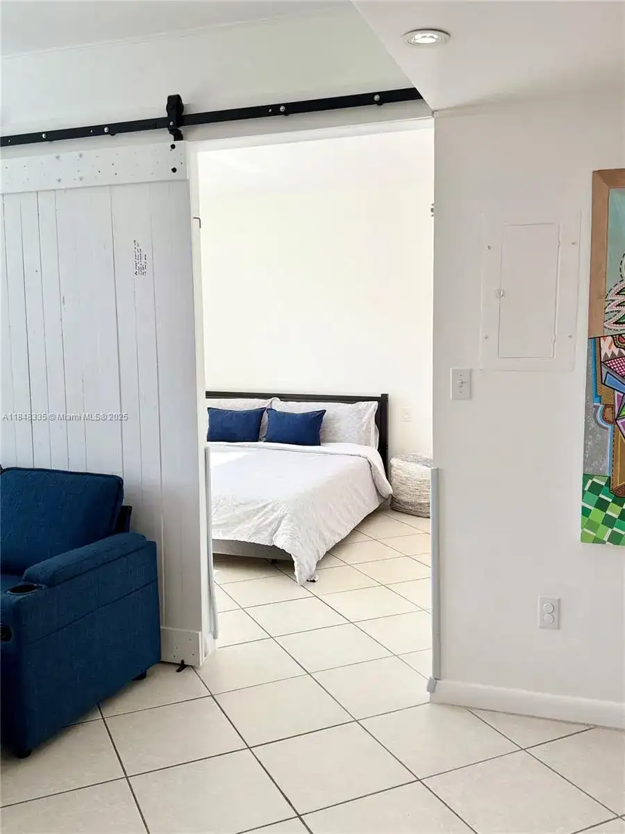 1390 Ocean Dr # 3, Miami Beach FL 33139 photo 5