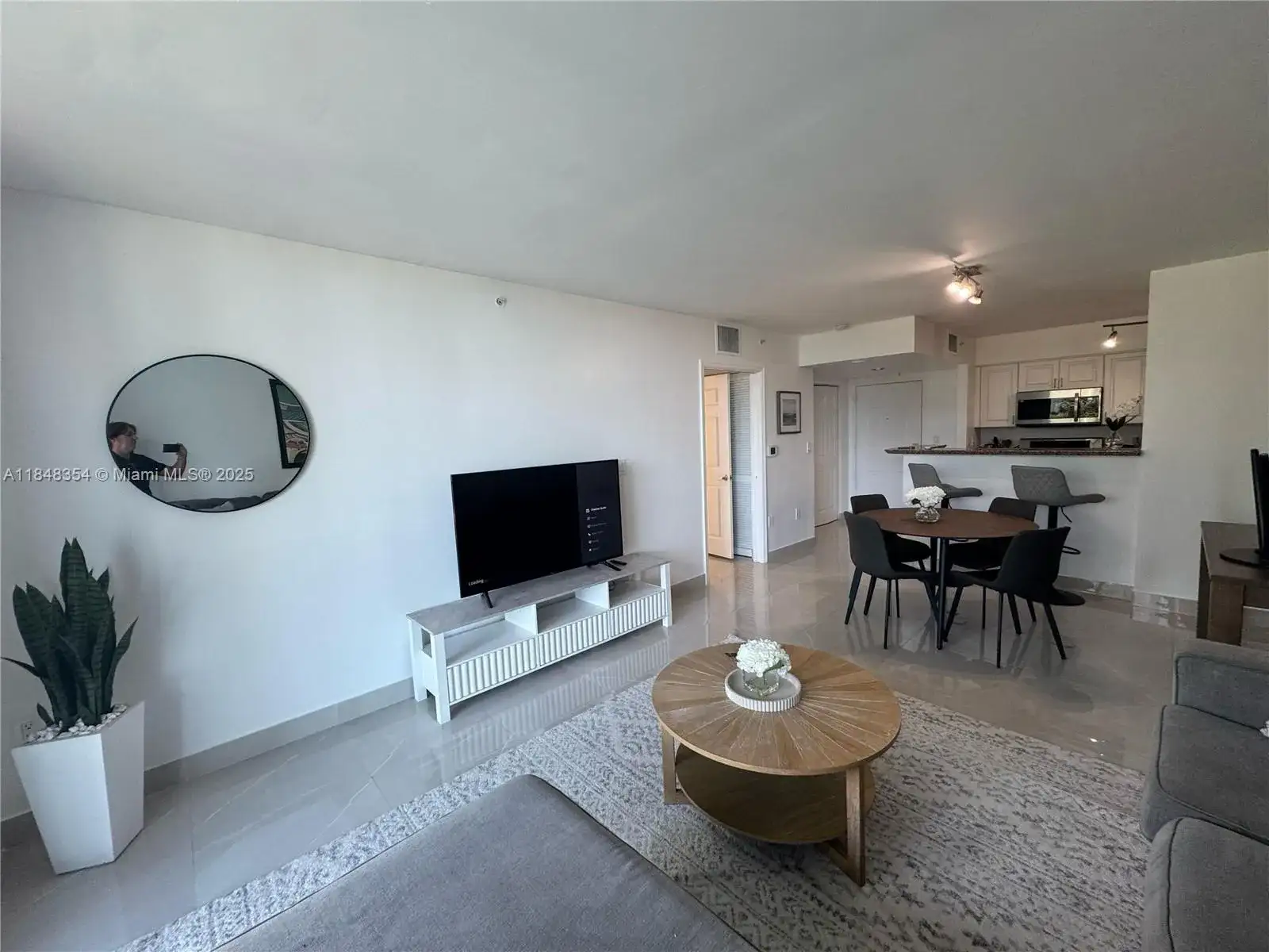 1155 Brickell Bay Dr # 307, Miami FL 33131 photo 2