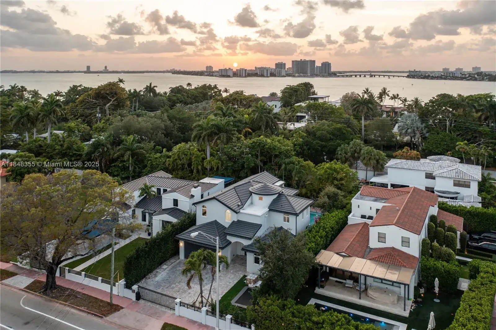 5978 Alton Rd, Miami Beach FL 33140 photo 3