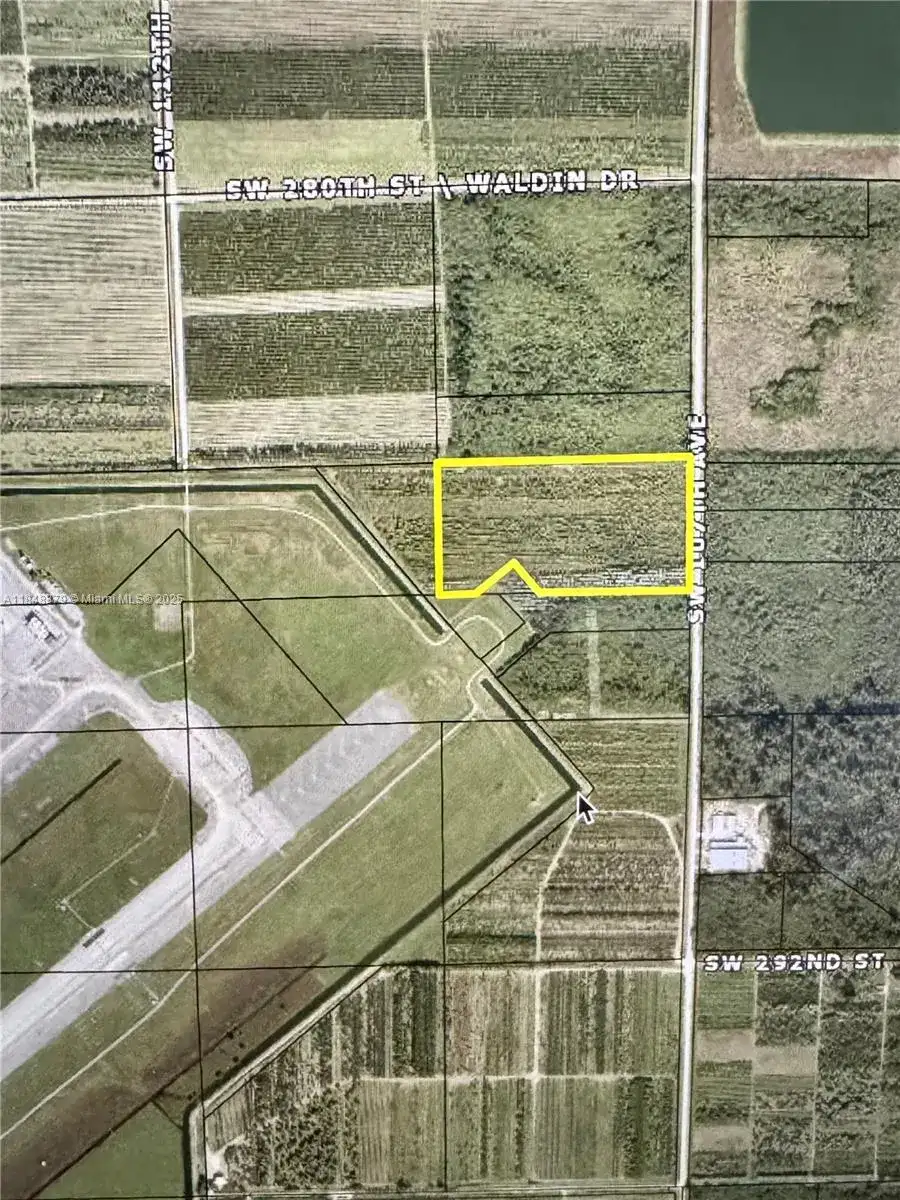 287XX SW 107 Ave, Homestead FL 33033 photo 2