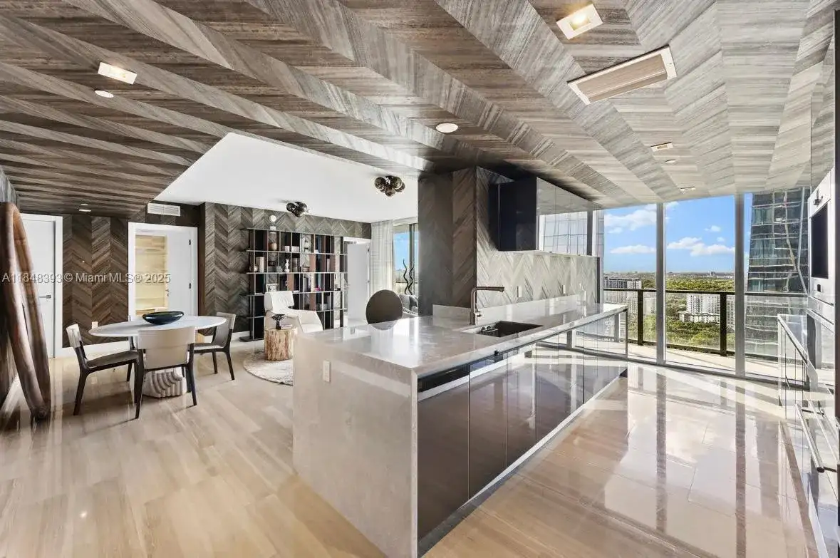 1451 Brickell Ave # 2505, Miami FL 33131 photo 4