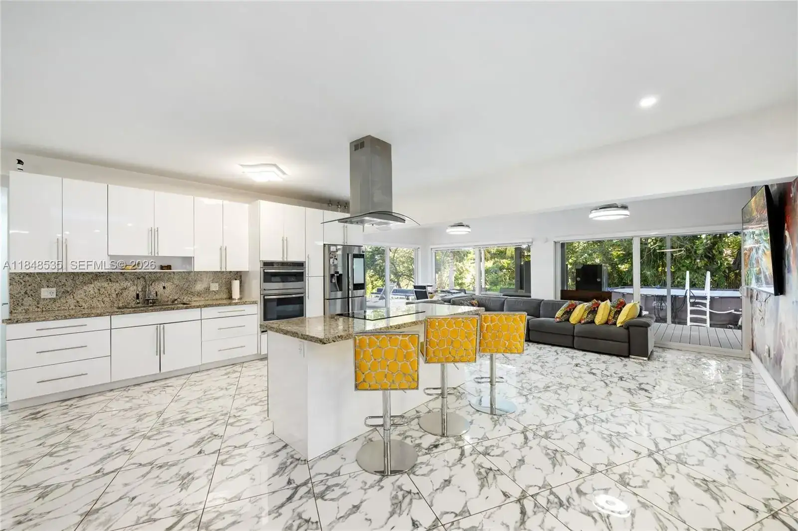 12599 NE 2nd Ave, North Miami FL 33161 photo 2
