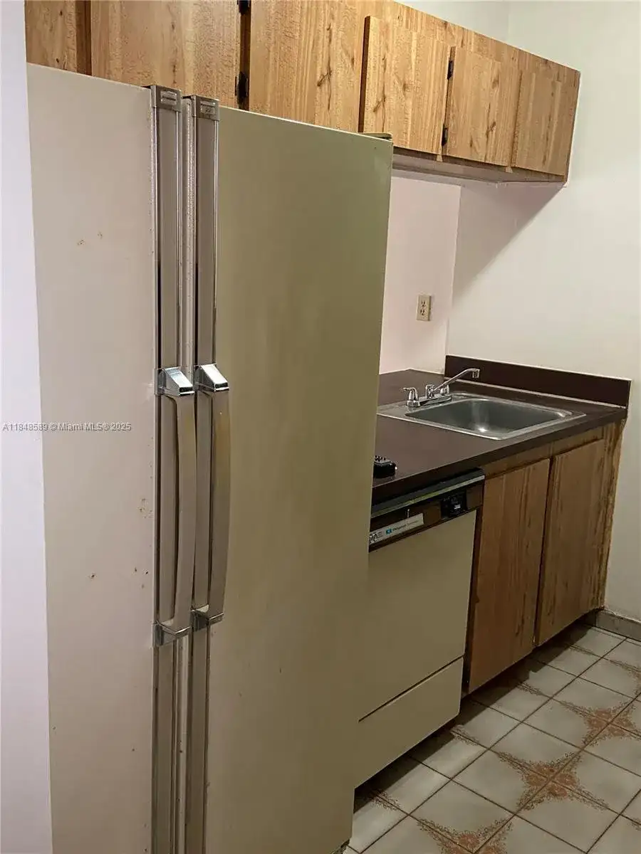 440 E 23rd St # 1416, Hialeah FL 33013 photo 2