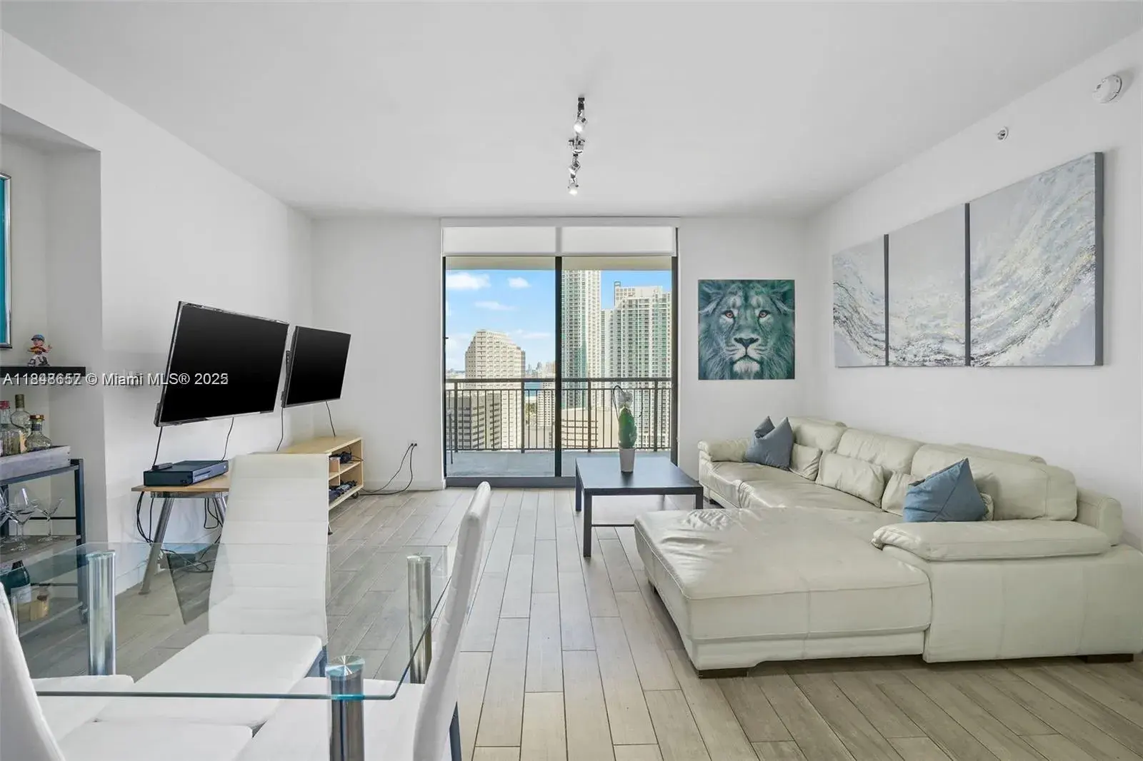 999 SW 1st Ave # 2717, Miami FL 33130