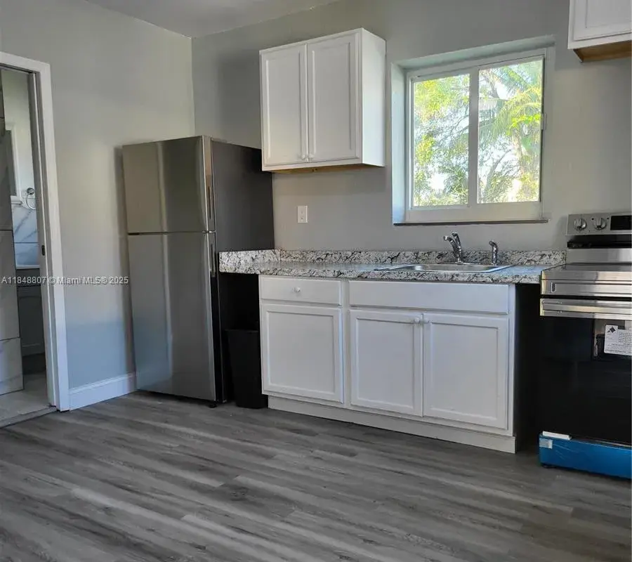 123 NW 59th St # C, Miami FL 33127