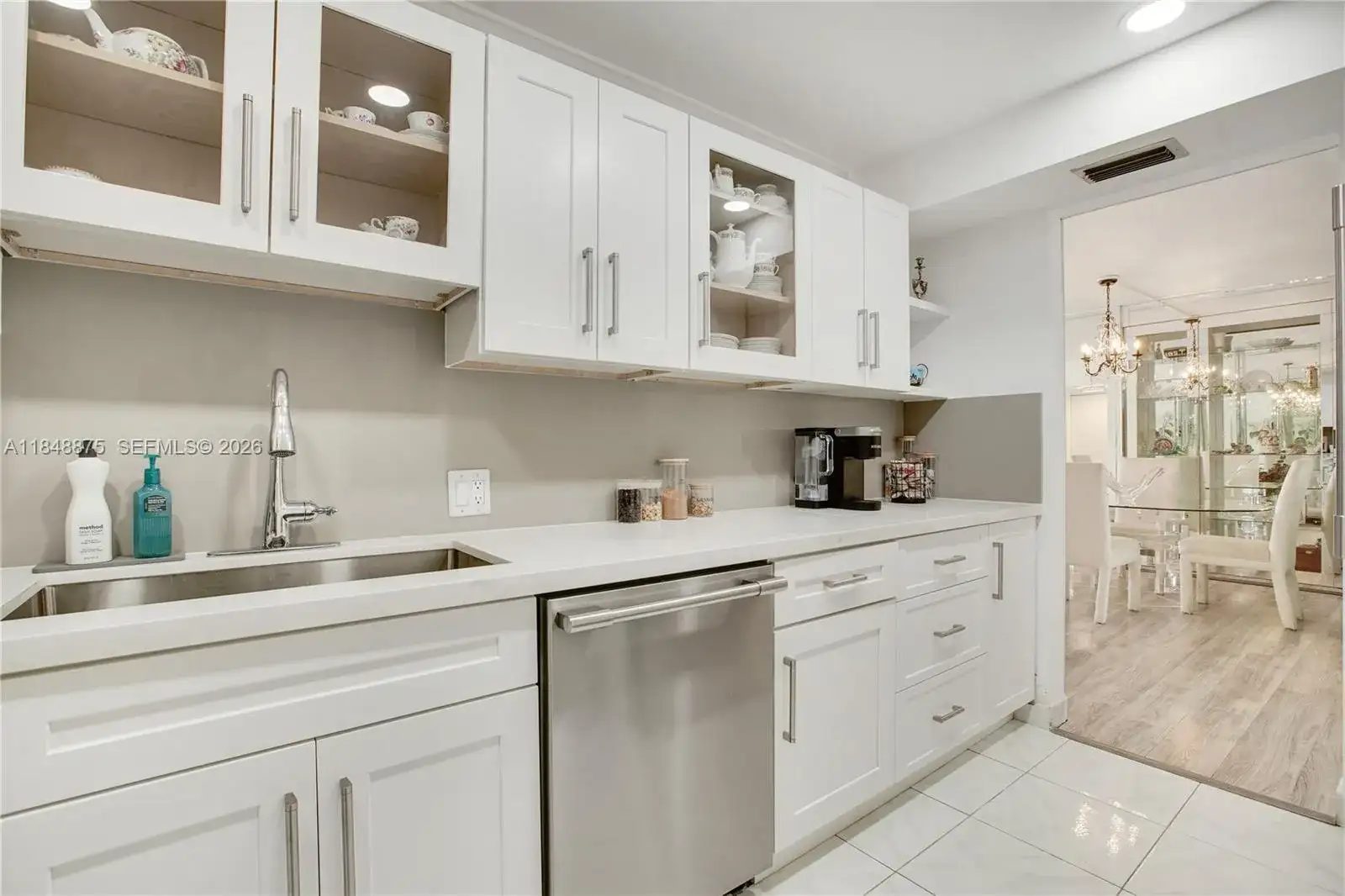 20301 W Country Club Drive # 526, Aventura FL 33180 photo 3