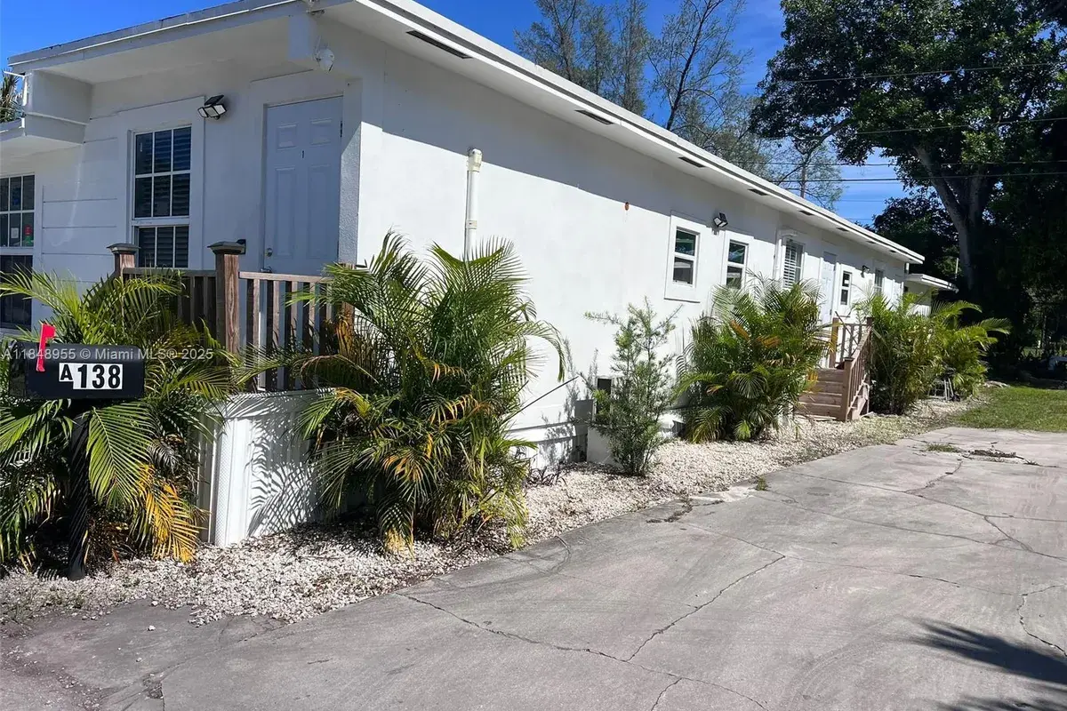 9674 NW 10th Ave, Miami FL 33150